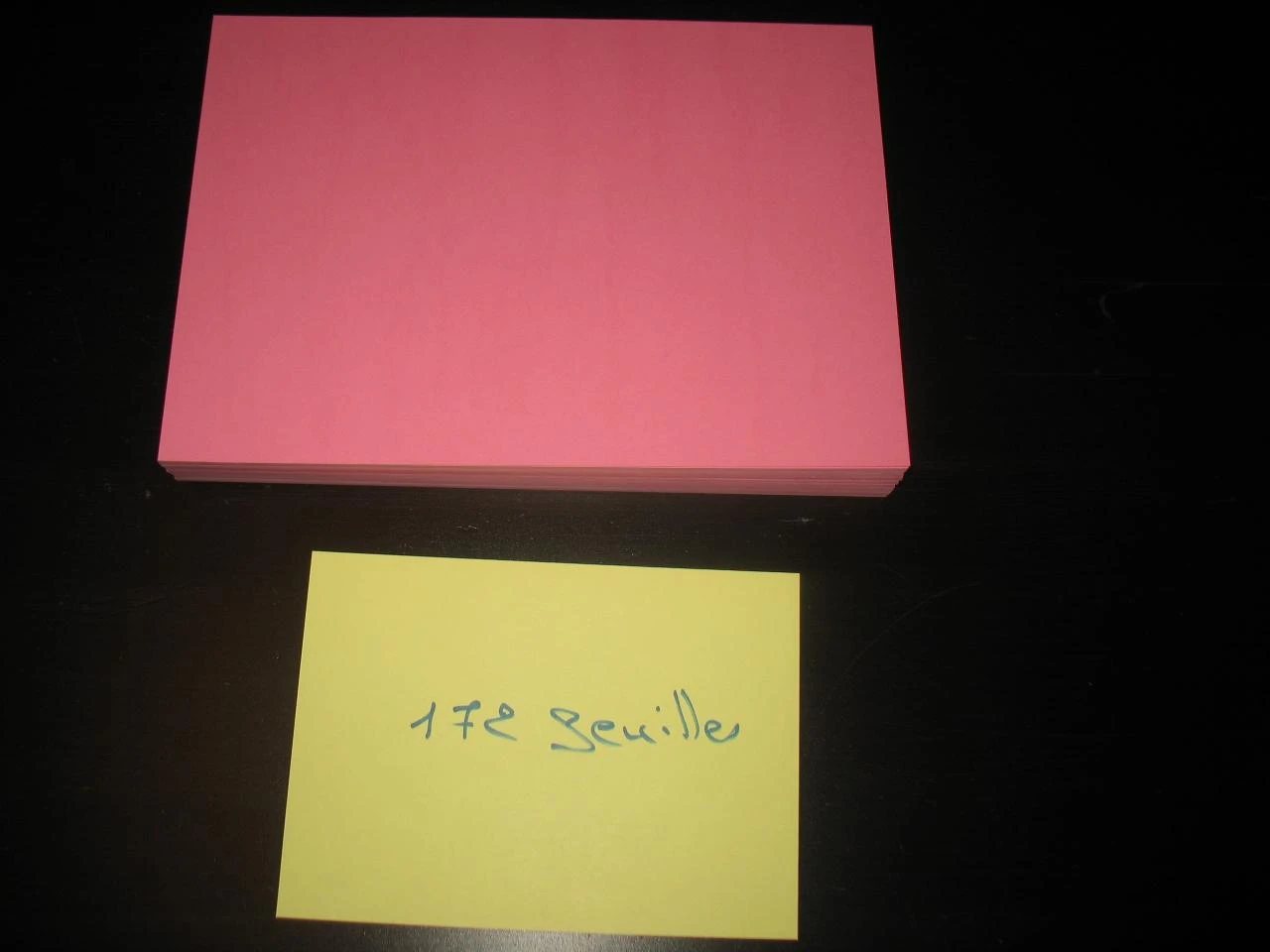 LOT DE 172 FEUILLES PAPIER A4 - ROSE - 120 GR - n°39